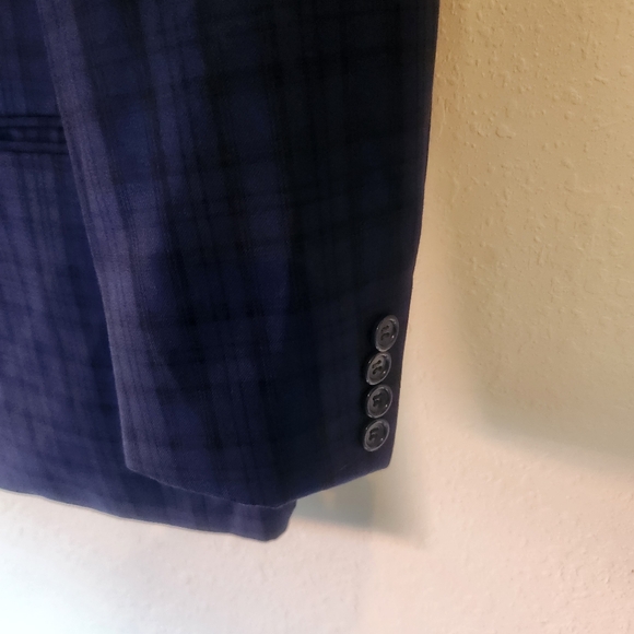 Caravelli Navy Blue Slim Blazer 38R - Picture 3 of 7